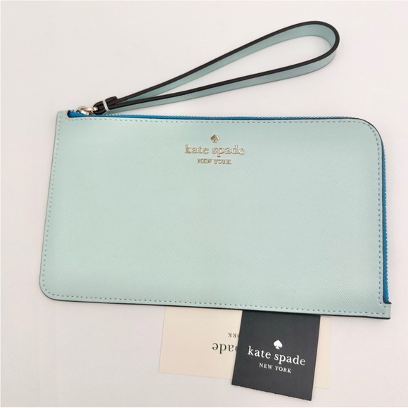Kate Spade Wristlet - Picture 1 of 3